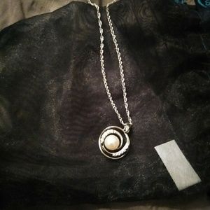 Vantel Pearls Necklace